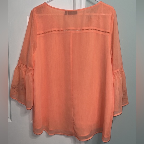 APT.9 Floral Peach Colored Dress Top - Picture 4 of 4